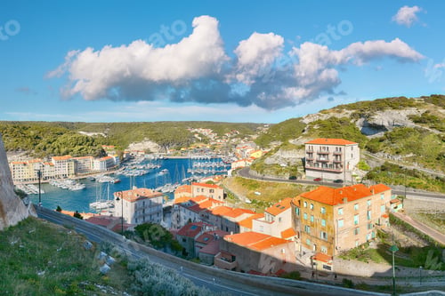 Preview: Unbelievable view of old town Bonifacio.