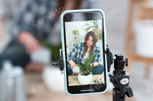 Preview: Video blog about house planting