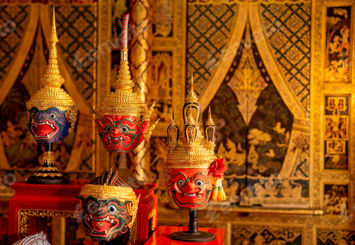 Preview: Close up beautiful ancient traditional Thai pattern Pantomime or Khon masks are set up on shelves