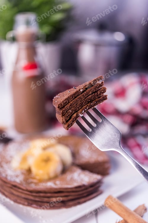 Preview: Chocolate Pancakes with Bananas and Chocolate Milk