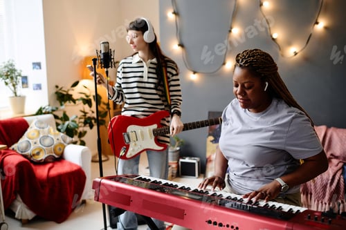 Preview: Women recording song in studio