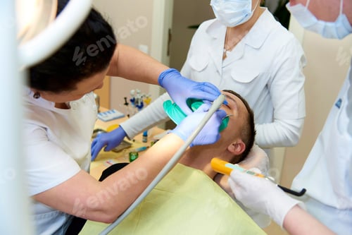 Preview: Dental team in the office