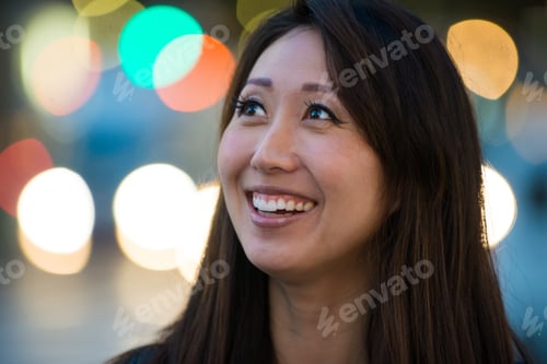 Preview: Japanese girl in Tokyo
