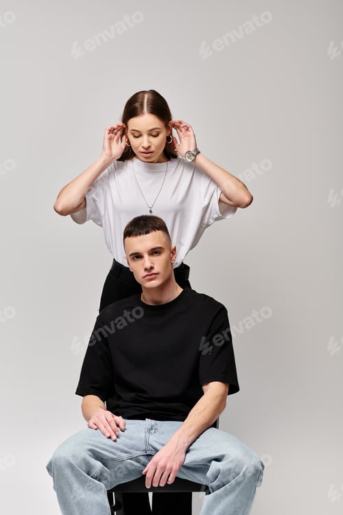 Preview: Surreal love: man balances on womans head
