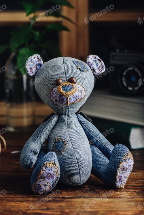 Preview: Handmade Bear Sitting on Table