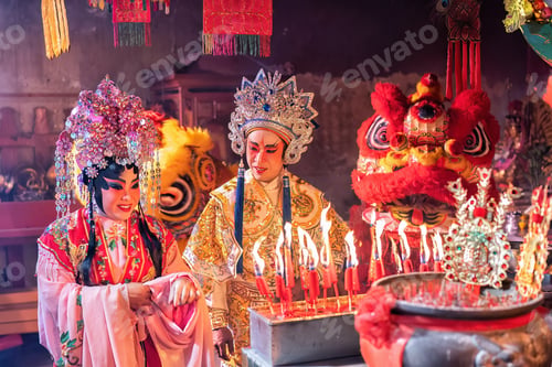 Preview: Chinese opera actor Light candle pray to god for prosperity on the occasion of the Chinese New Year