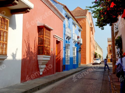 Preview: A street with colorful colonial buildings in the historic section of Cartagena, Colombia.