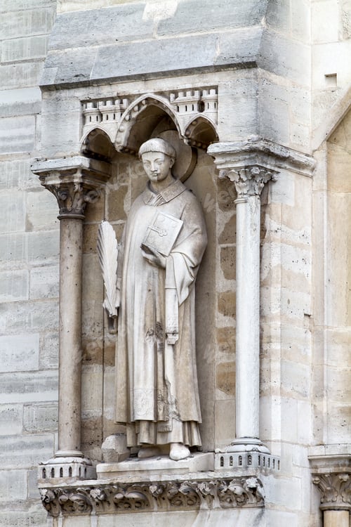 Preview: Sculptures of saints of Notre Dame de Paris