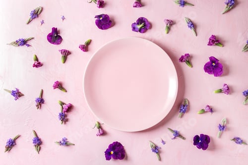 Preview: Purple edible flowers