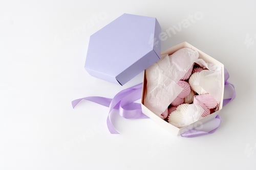 Preview: Marshmallow gift box