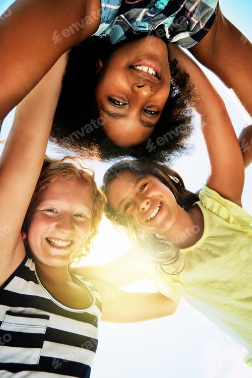 Preview: Summery smiles all round