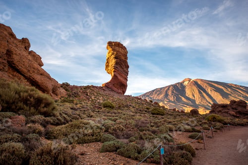 Preview: Rocky desert landscape