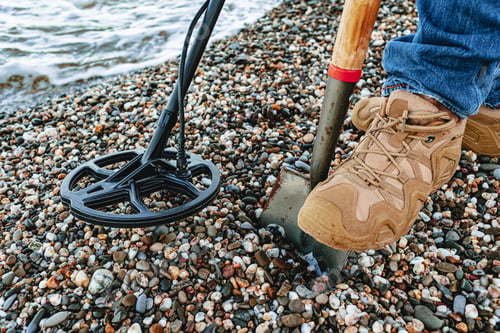Preview: Metal detector coil in action above the ground