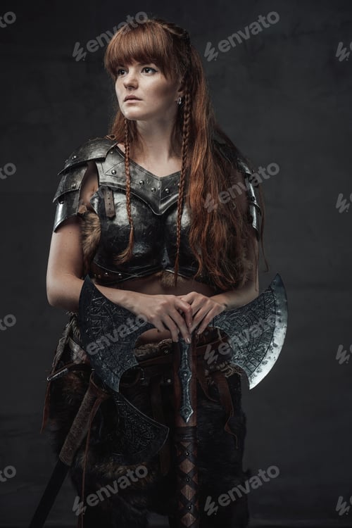 Preview: Scandinavian armoured amazon with two handed axe