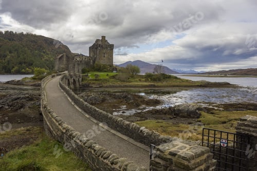 Preview: tourist castle of Scotland