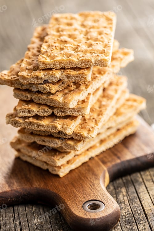 Preview: Knackebrot. Wholegrain crispbread with sesame seeds