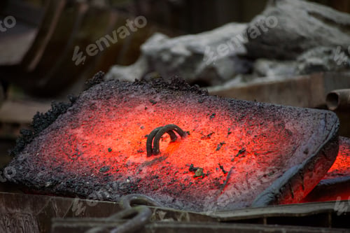 Preview: Plate of hot metal at a steel mill