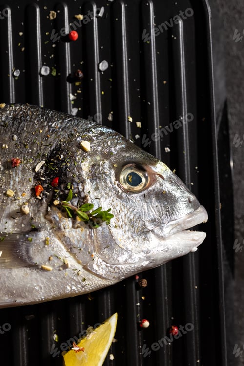 Preview: Cooking fresh dorado fish on a grill