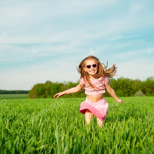 Preview: little girl on the field