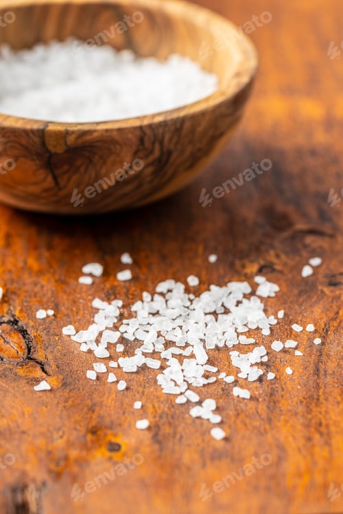 Preview: White coarse grained salt