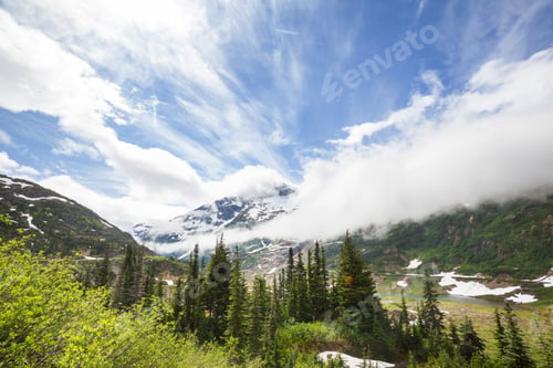 Preview: Mountains in Canada