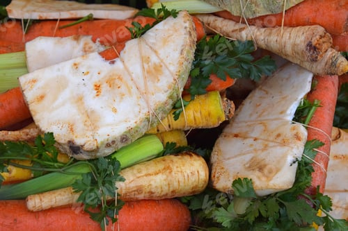 Preview: Bundle of fresh cut vegetables on market
