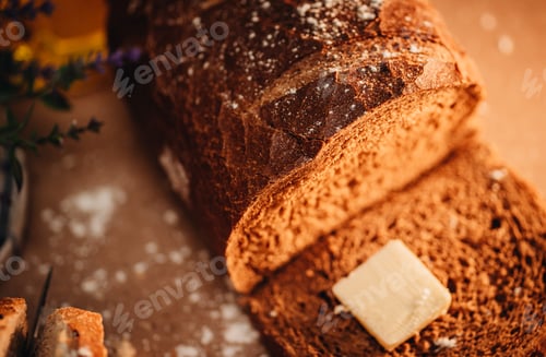 Preview: Close up of freshly baked artisan bread in kitchen at home