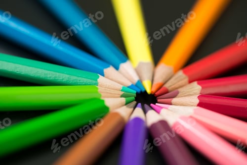 Preview: Color pencils arranged in circle