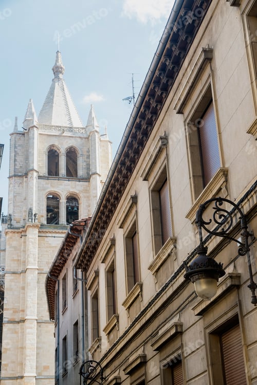 Preview: Leon (Spain): historic street