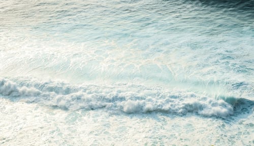 Preview: Texture of the sea surface with waves
