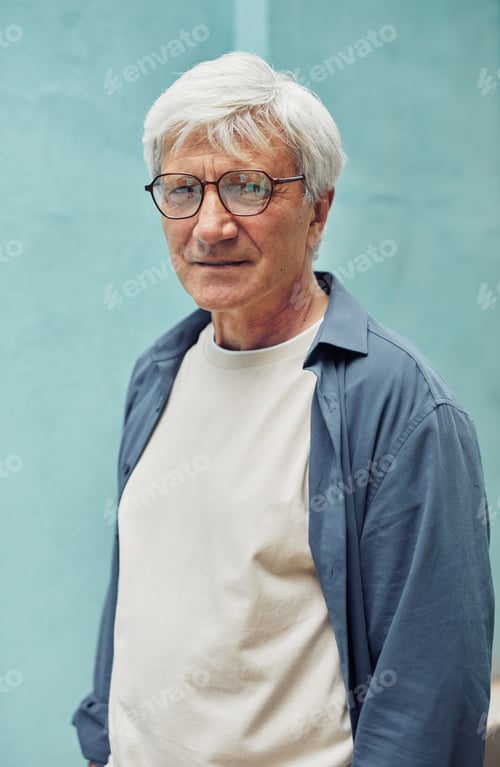 Preview: Modern Mature Man in Blue