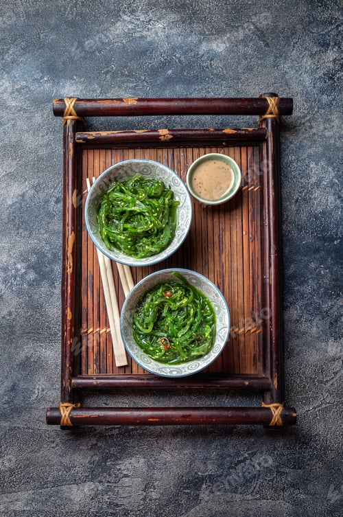 Preview: Chuka wakame, seaweed japanese salad with nuts sauce.