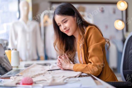 Preview: Young professional clothes fashion designer