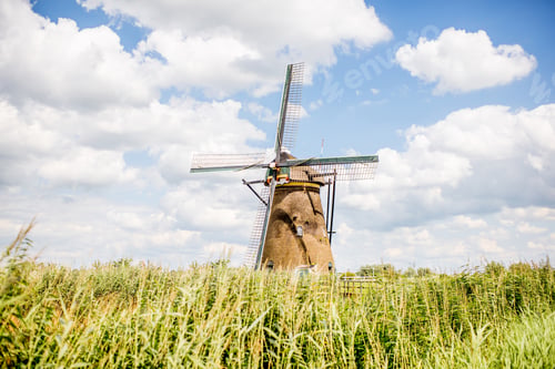Preview: Old windmills in Netherlands
