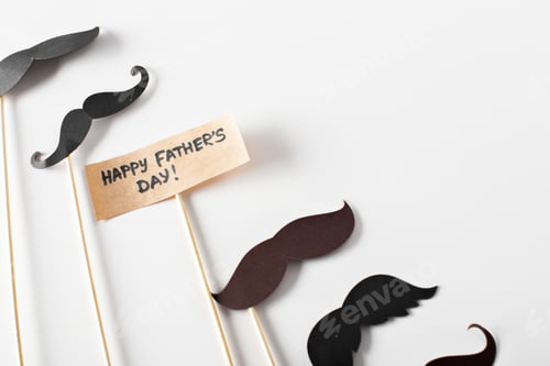 Visualização: Decoração em papel com texto feliz dia dos pais