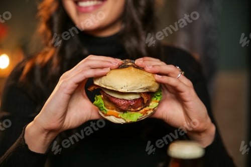 Preview: Burger in a pub