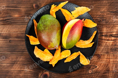 Preview: Dehydrated mango or dried mango slices.
