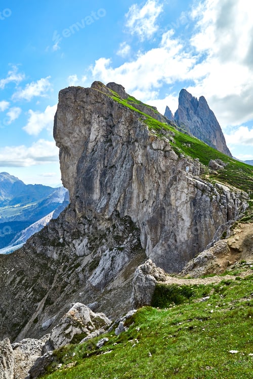 Preview: Val Gardena meadow fields and mountains
