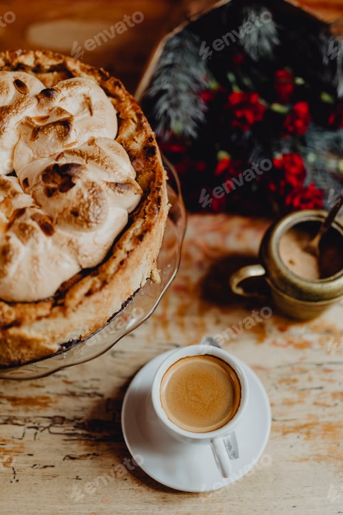 Preview: Christmas at a cafe with coffee and cake