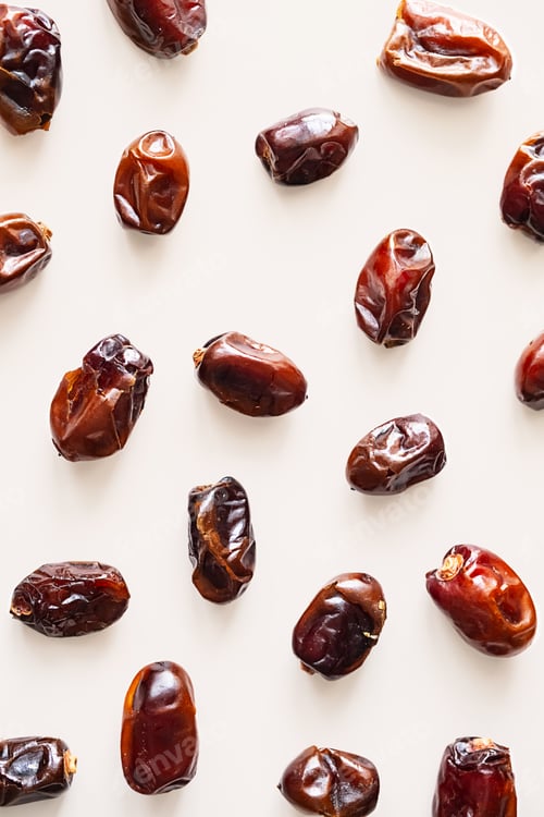 Preview: Organic Dates Flat Lay on Beige.