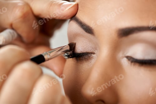 Preview: Makeup Artist Applying Eyeshadow