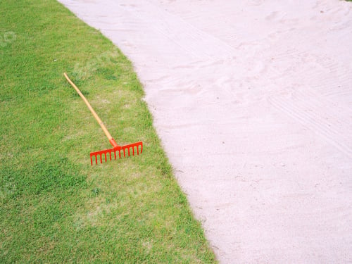 Preview: Golf In the Sand Bunker