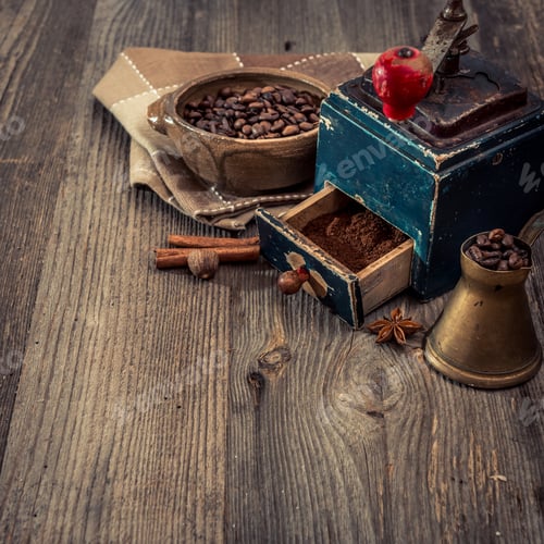 Preview: old grinder and coffee beans