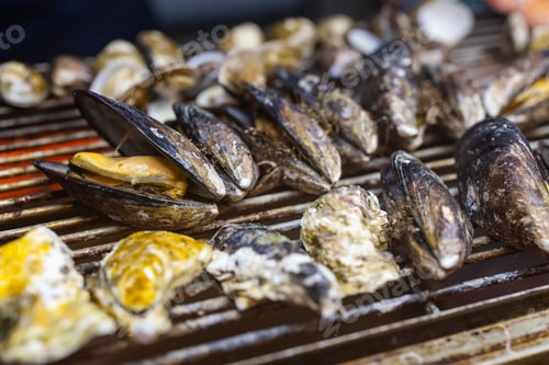 Preview: Grill seafood with fire at street