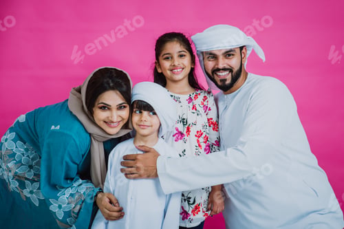 Preview: dubai people