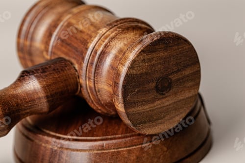 Preview: Wooden judges gavel on table close up