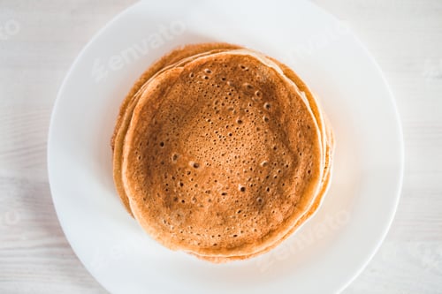 Preview: Delicious pancakes on wooden background