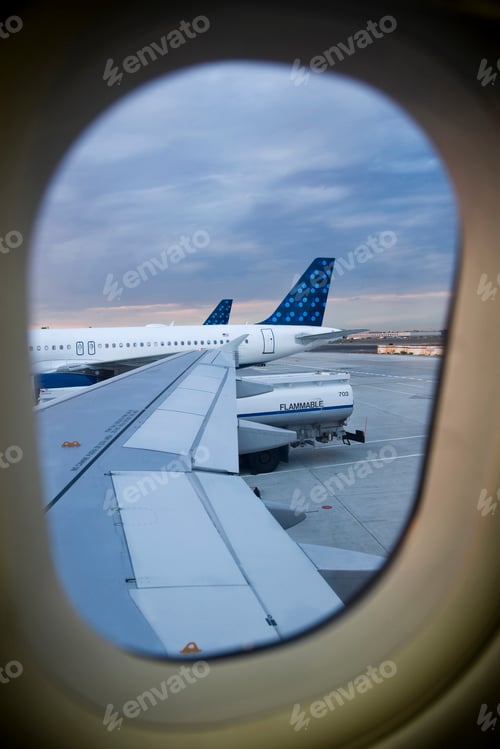 Preview: View from airplane window at JFK airport, New York, USA