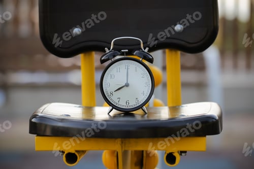 Preview: Clock Alarm Clock Stand On A Simulator On The Street