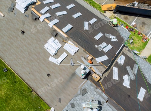 Preview: Roofer repair replace shingle that has been damaged and needing replacement